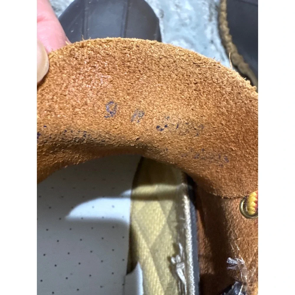 L.L.Bean Men's Bean Boots,‎ Gumshoes in tan leather and brown rubber Size 9
